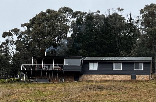 Oberon House | Wombalee Farm - a relaxing country retreat with spectacular views