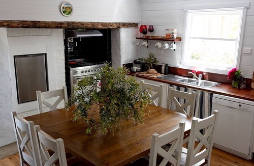 Taralga House | Woolbrook Cottage - Charming 1890's Heritage
