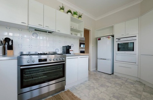Blackheath House | Yamacilla House: Spectacular Views in Blackheath!