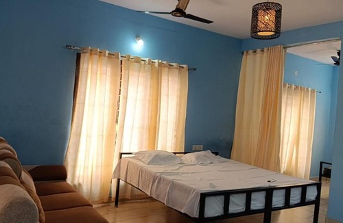 Perungalathur Hotel | Yardlin Hotel