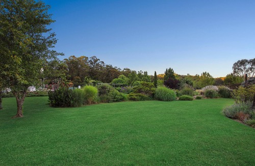 Fitzroy Falls House | 'Yarrowfells' - Rural Escape