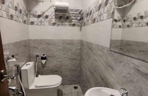 Hyderabad Hotel | Yellow Sapphire Hotel Gachibowli