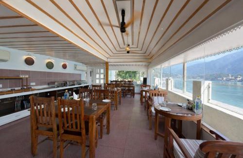 Rishikesh Hotel | Yog Niketan By Sanskriti