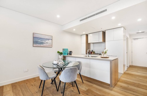 Wentworth Point Apartment | Your Luxury Weekend Getaway in Wentworth Point