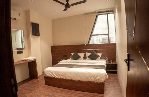 Rohini Hotel | Z4 Residency & Cafe