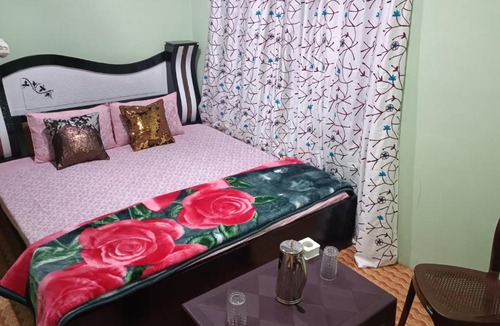 Kokernag House | ZARIFA GUEST HOUSE