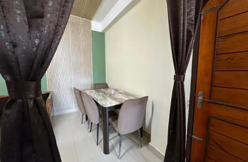 Siliguri Bed & Breakfast | Zen Luxe Abode