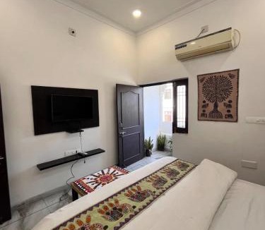 Udaipur Bed & Breakfast | Zenova Boutique Stays