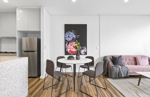 Zetland Apartment | Zetland 3BR Modern Apartment Near CBD & Airport