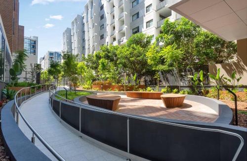 Zetland Apartment | Zetland Base - Urban Comfort near Dining & Transport