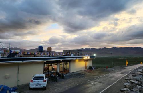Thukje Hotel | Zim Retreat Tsokar