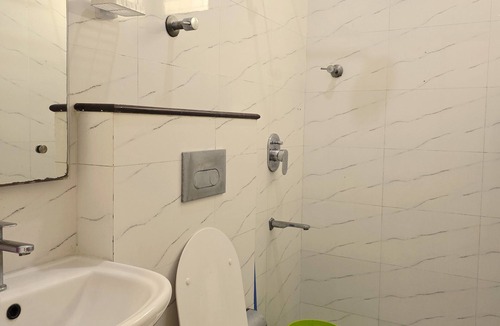 Kadubeesanahalli Hotel | Zivo Inn
