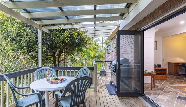 18 Irene Crescent - pet friendly holiday home