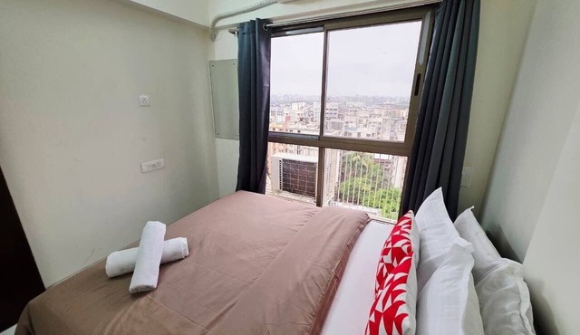 1Bhk Service Apartment In BKC Crown - 1208 By Florastays