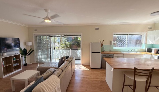 2 Bedroom Apartment - Heart of Cronulla