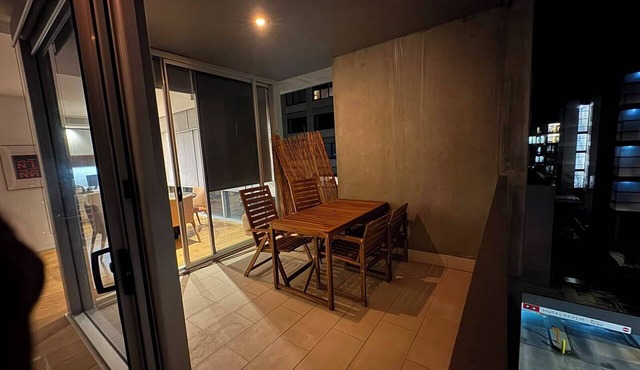 2B2B Executive Residence in Barton, 7-9 min walk to PH, M-Oval & Lake BG