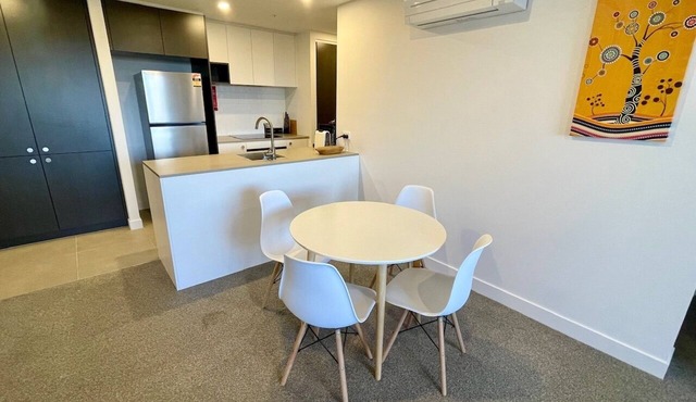 2BR apartment in Phillip with indoor pool, gym, sauna and parking