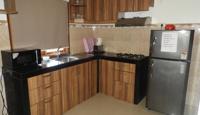 6 BEAUTIFUL, ELEGANTLY , DECORATED VILLAS , 3 BEDROOMS AND 2 BEDROOMS