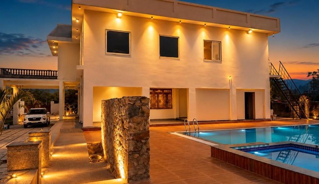 7BHK farm with big pool