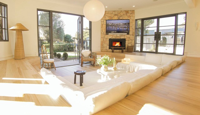 A highlands luxury escape nestled in the rolling hills of Robertsonn