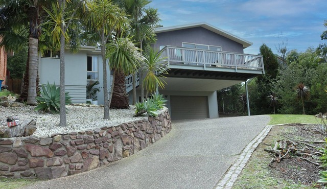 A Touch of Bali - 3 Bedroom Pet friendly home. 5+ nights