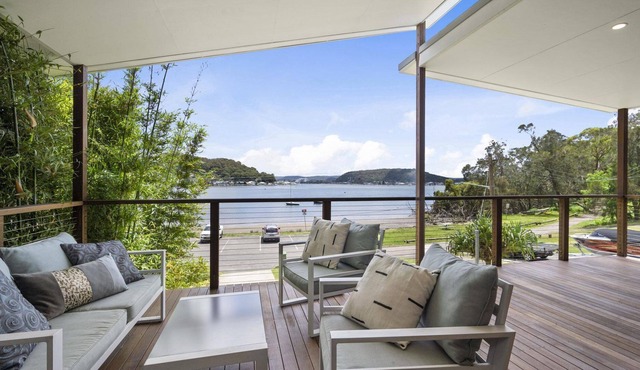 Araluen Waterfront Getaway 'Special Offer'