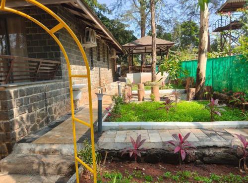 Arka Homes Bhor Serene Nature 2BHK Villa with Bonfire, BBQ, lawn, shared pool and Kayaking