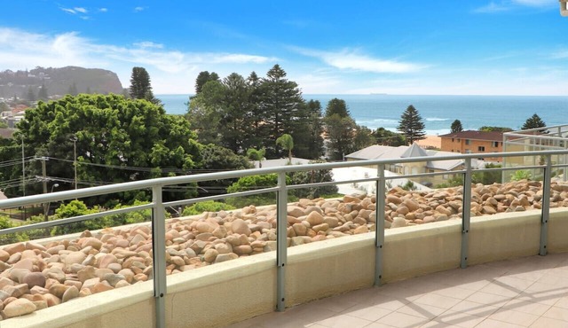 Avoca Palms Apartment - Ocean Views with Pool!
