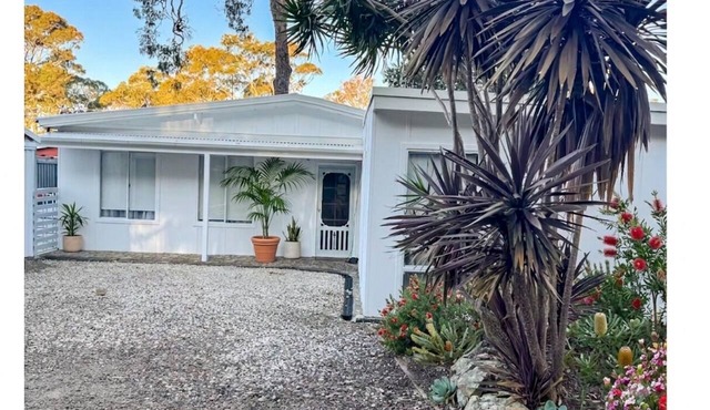 Beach & Bush Getaway | Private, Family & Pet-Friendly | Wildlife Views