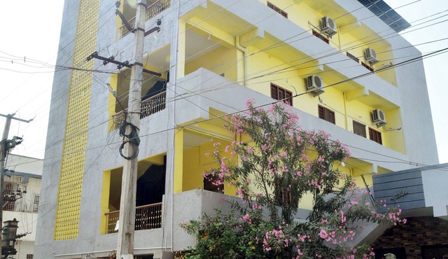 Beautiful 1-bedroom building with AC in charming Vijayawada