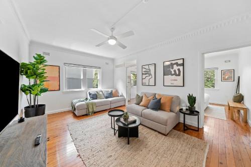 Bellevue Hill 3BR Escape w Full kitchen