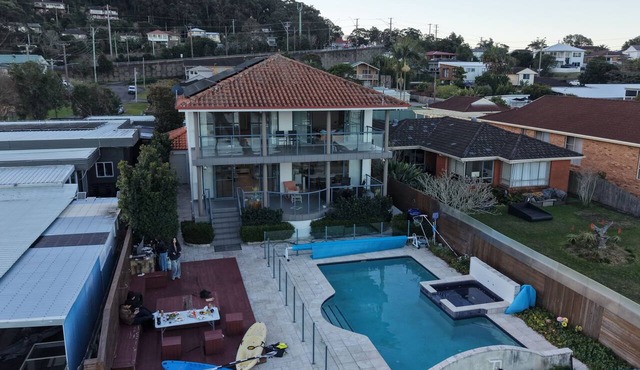 Bluewater Sanctuary: Luxury Beach house with private jetty