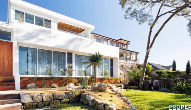 California Styled 2 bedroom flat near Manly