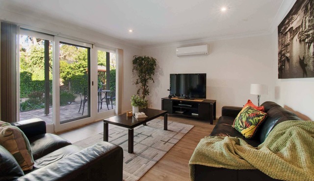 Central Wagga Riverside Apartment