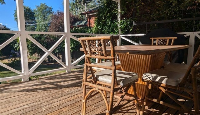 Charming Bathurst Bungalow on Leafy Street in Bathurst