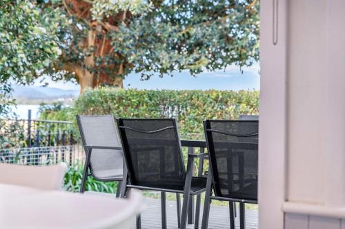 Charming Cottage by the Water Pet Friendly WoyWoy