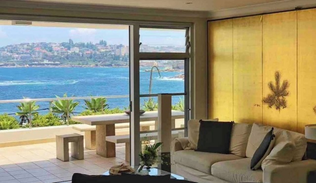 Chic apartment waterfront access