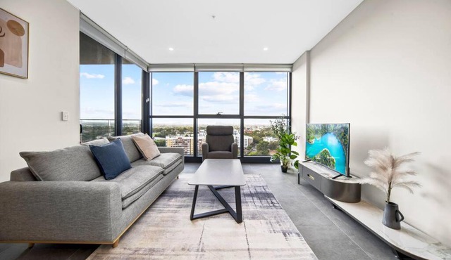 City&Bridge View 2 Bed+Study in Homebush