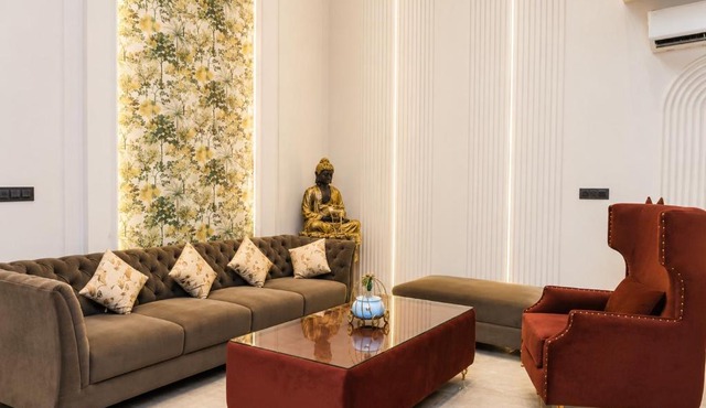 City centre 6 BHK Villa with indoor Pool