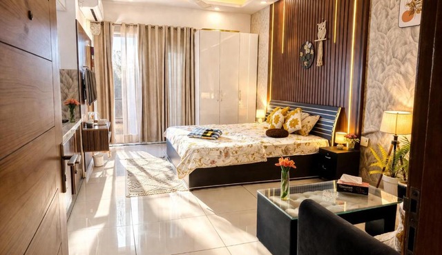 Cloud 10 Boutique Studio with Balcony, Noida