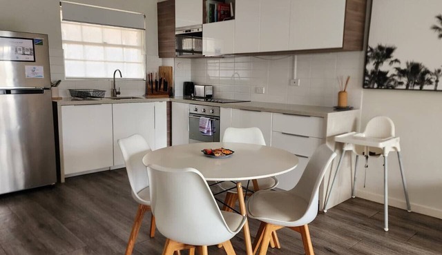 Contemporary 2BR Apt in Kingston