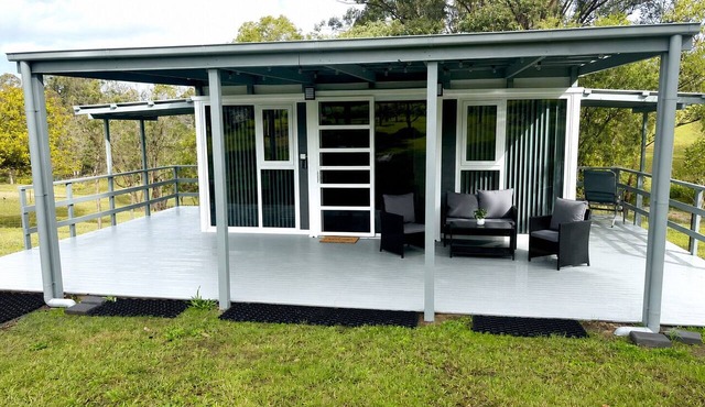 Country Coast Retreat - newly built cabin on acreage, 12 min drive to the beach