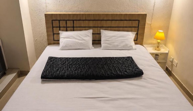 Couple friendly 1bhk Apartment in Skyline, Ansal Lucknow