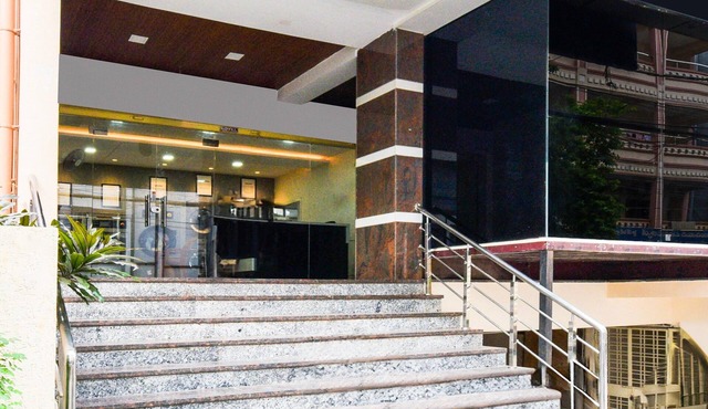 Deluxe Halcyon Madhapur