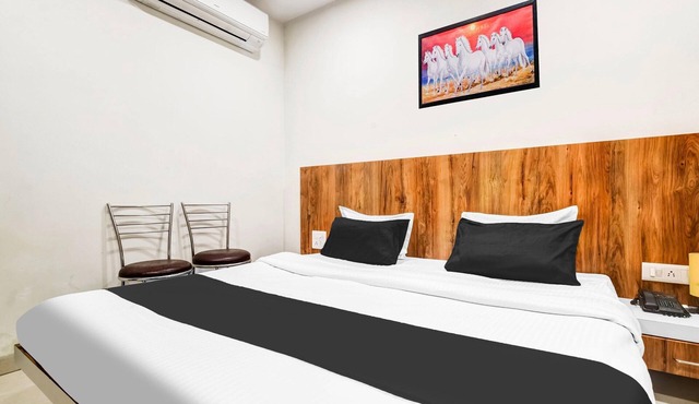 Deluxe Virat Hotel And Restaurant