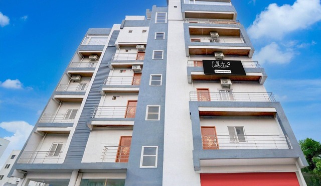 DeluxeNest Guest House