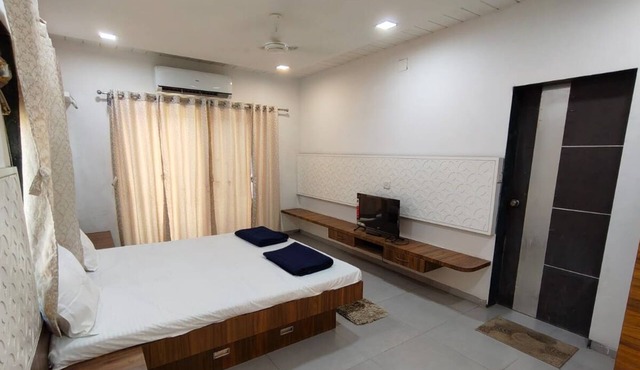 Divyaras Resort