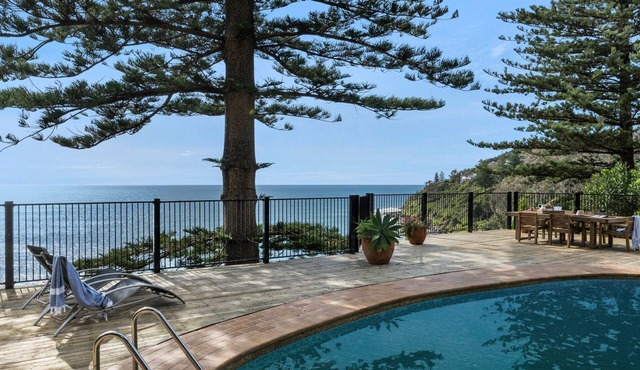 DOLPHIN BAY OCEANFRONT by Palm Beach Holiday Rentals