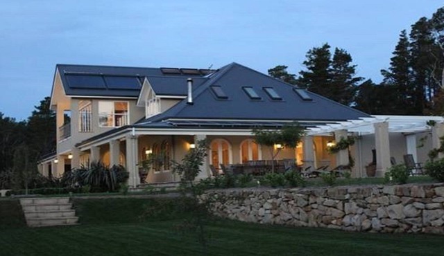 Dungowan Estate - House, Barn, Boat House