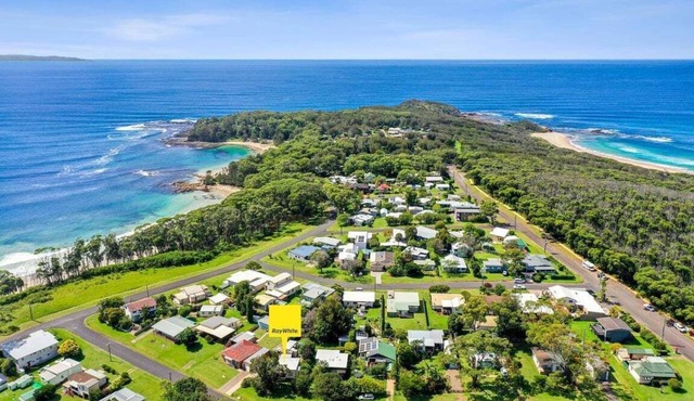 Elanora ~ Original Beach Cottage in Bendalong